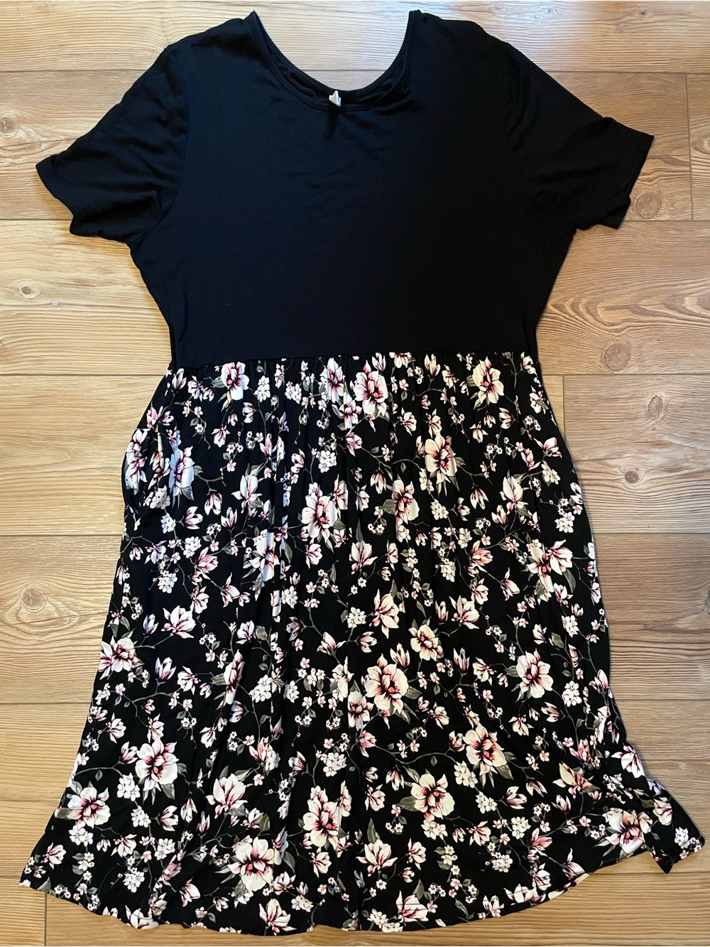 Black Floral Maxi Dress with Short Sleeves